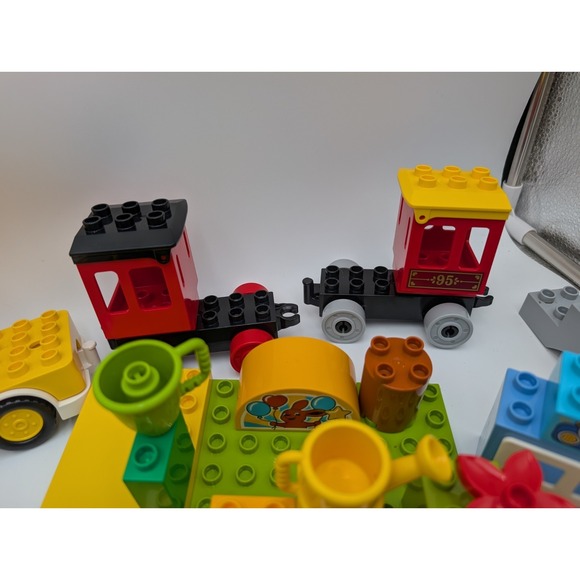 Lego Duplo Blocks Trains Vehicles Specialty Lot - Picture 6 of 10
